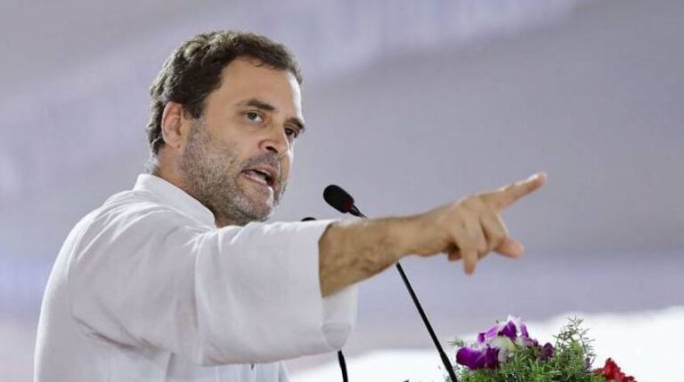 क्या इस्तीफा देकर राहुल गांधी ने साधे हैं एक तीर से कई निशाने