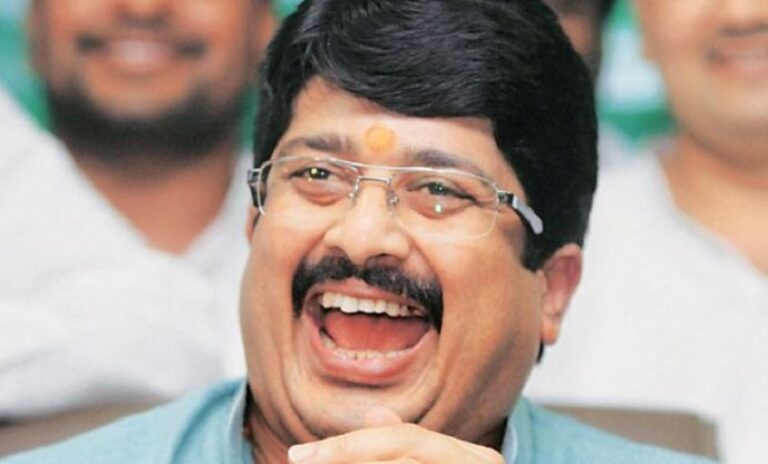 उत्तर प्रदेश: रियासत नहीं रही तो क्या, सियासत तो शेष है