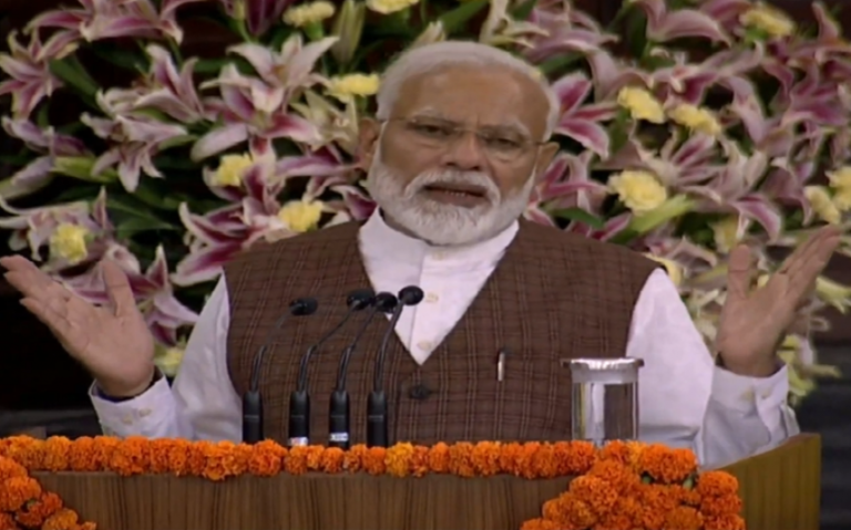 ‘मुसलमान गटर में रहें तो रहने दो’