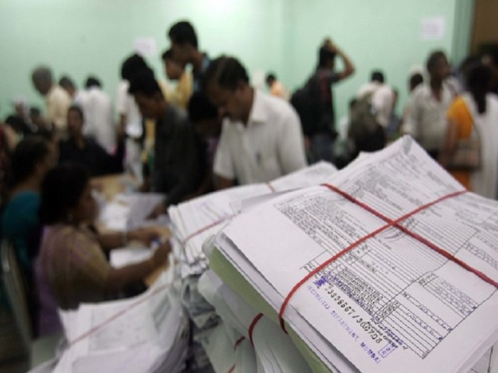 मोदी सरकार का भ्रष्टाचार पर कड़ा प्रहार, 12 भ्रष्ट अफसरों को भेजा घर