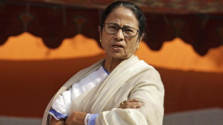 ‘बंगाल में रहना हो तो बंगाली सीखना और बोलना होगा’