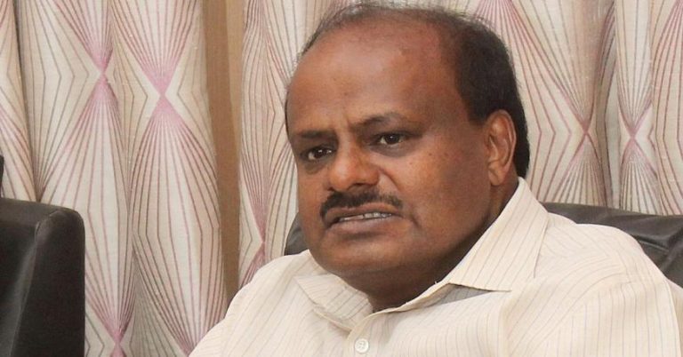 कर्नाटक का नाटक जारी, कुमारस्वामी सरकार गिरेगी या बचेगी?