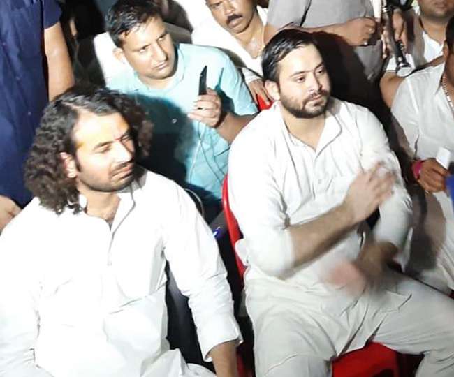 क्या फिर से राजनीति में एक्टिव हो गए हैं तेजस्वी या केवल पितृमोह है?