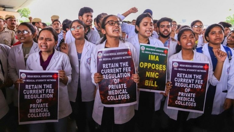 आखिर क्यों हो रहा है नेशनल मेडिकल कमीशन बिल-2019 का विरोध, जानिए सच…