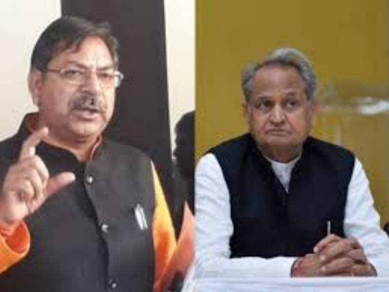 वीडियो खबर: निकाय चुनाव पर कांग्रेस के यू टर्न पर BJP का हल्लाबोल