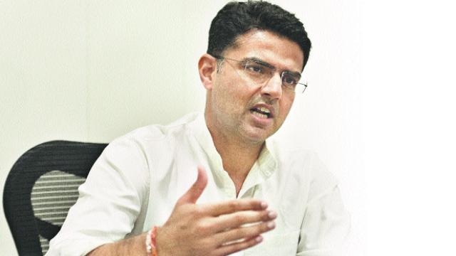 वीडियो खबर: नोटबंदी की वर्षगांठ पर क्या बोले पायलट