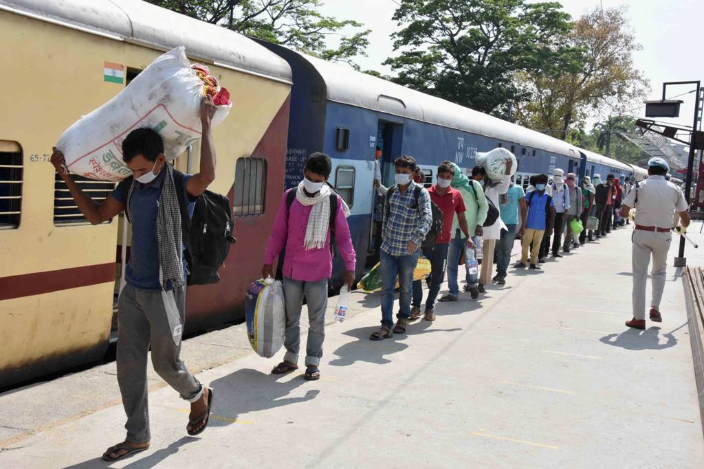 Coronavirus Lockdown Migrants Trains 1 Pti