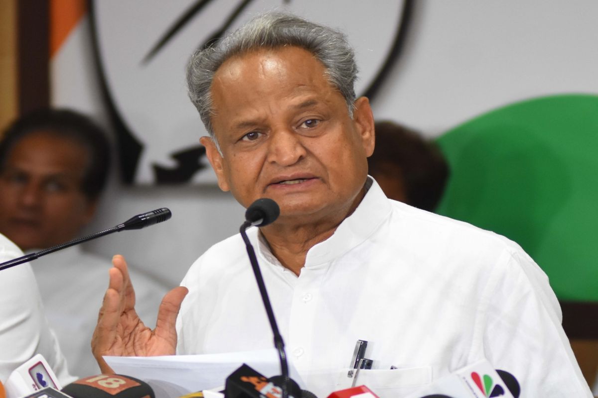 Jaipur: Rajasthan Chief Minister And Congress Leader Ashok Gehlot Addresses A Press Conference In Jaipur, On May 1, 2019. (photo: Ravi Shankar Vyas/ians)