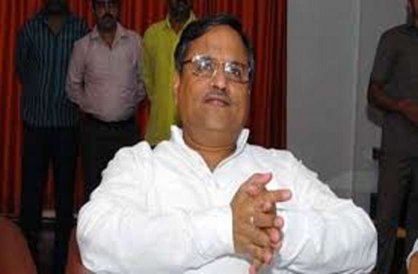 7777777 6258530 835x547 M