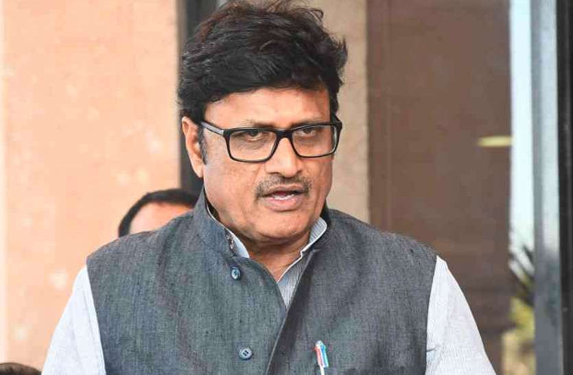 Rathore 2909716 835x547 M(5)