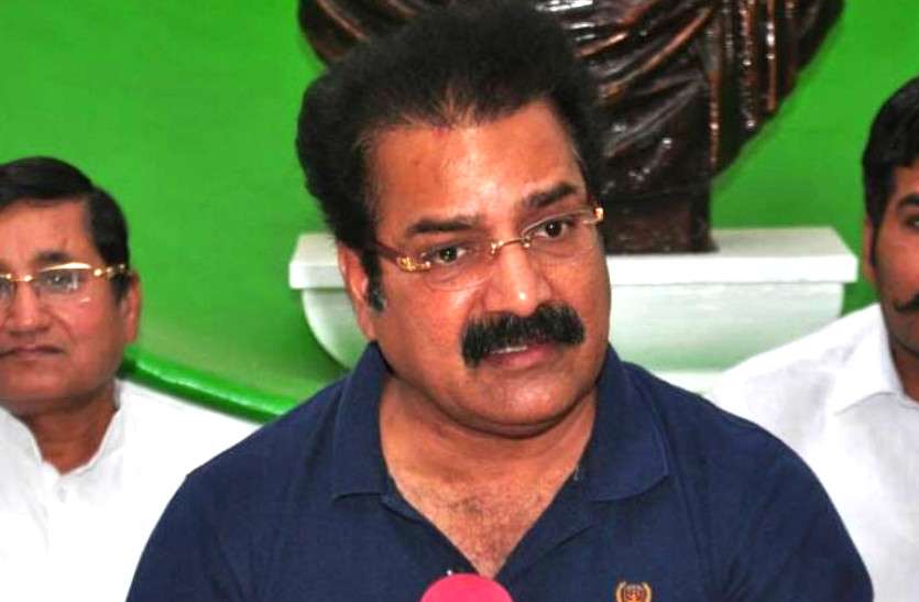 1 1 4899758 835x547 M(4)