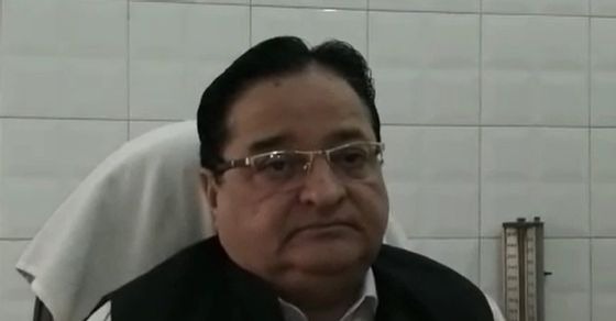 लव जिहाद को लेकर उत्तरप्रदेश के सपा सांसद एसटी हुसैन का बड़ा बयान- मुस्लिम लड़के हिंदू लड़कियों को अपनी बहन समझें, लव में न पड़ें वरना जिहाद समझा जाएगा: सांसद ने कहा- ‘मुसलमान बच्चों के लिए मेरी सलाह यह है कि हिंदू लड़कियों को अपनी बहन की तरह समझें, किसी के बहकावे में ना आएं किसी के चक्कर में ना आएं, क्योंकि एक ऐसा कानून बना दिया गया है जिसमें उनको बहुत जबरदस्त तरीके से किया जा सकता है टॉर्चर, अपने आप को बचाएं और किसी भी प्रलोभन में या किसी भी लव के चक्कर में ना पड़कर अपनी जिंदगी बचाएं,’ वहीं सांसद ने यह भी कहा कि- हिन्दू लड़की के लिए तो बना दिया कानून लेकिन मुसलमान लड़की के लिए कोई कानून नहीं बनता