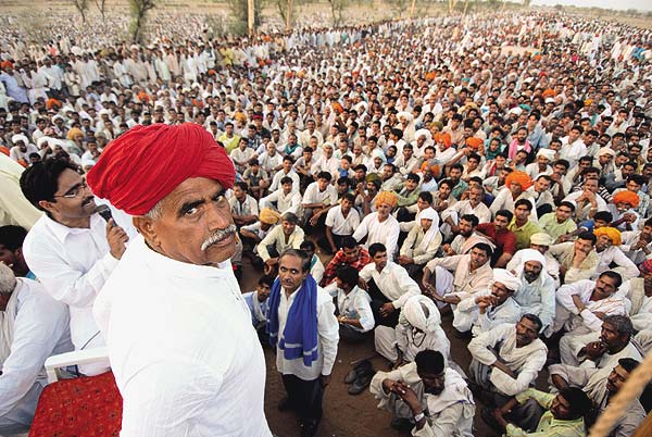 Kirodi Singh Bainsla On Railway Track