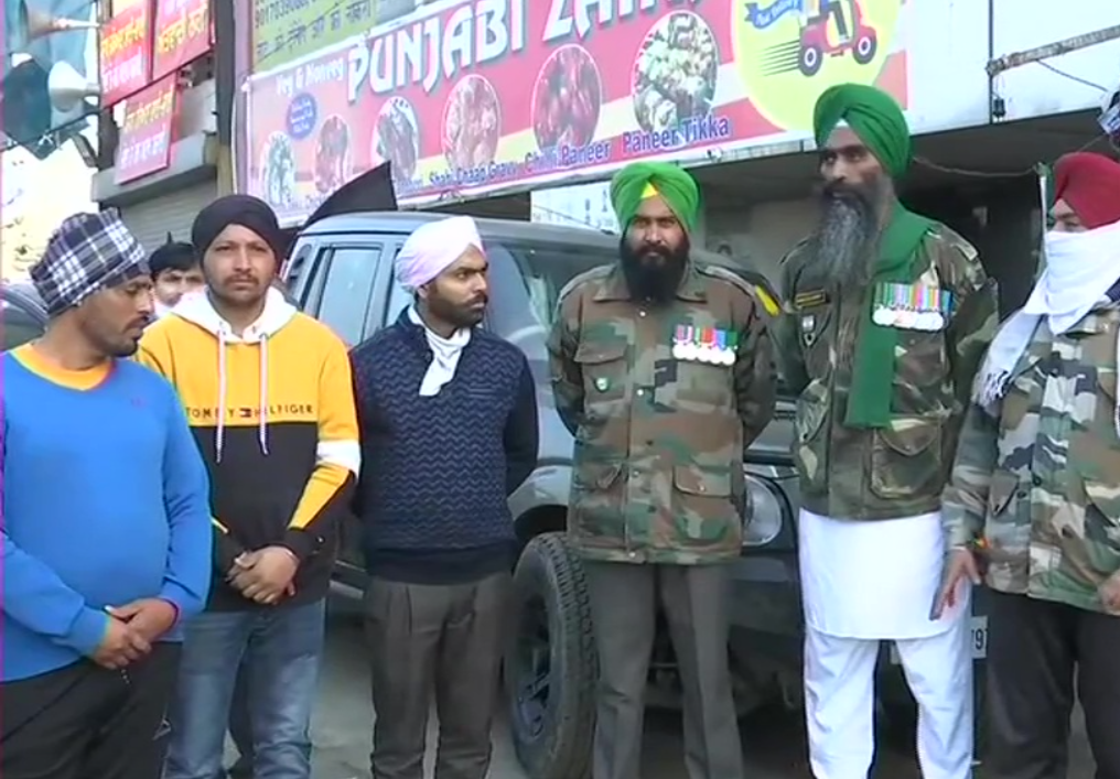 Ex-servicemen came in support of farmers