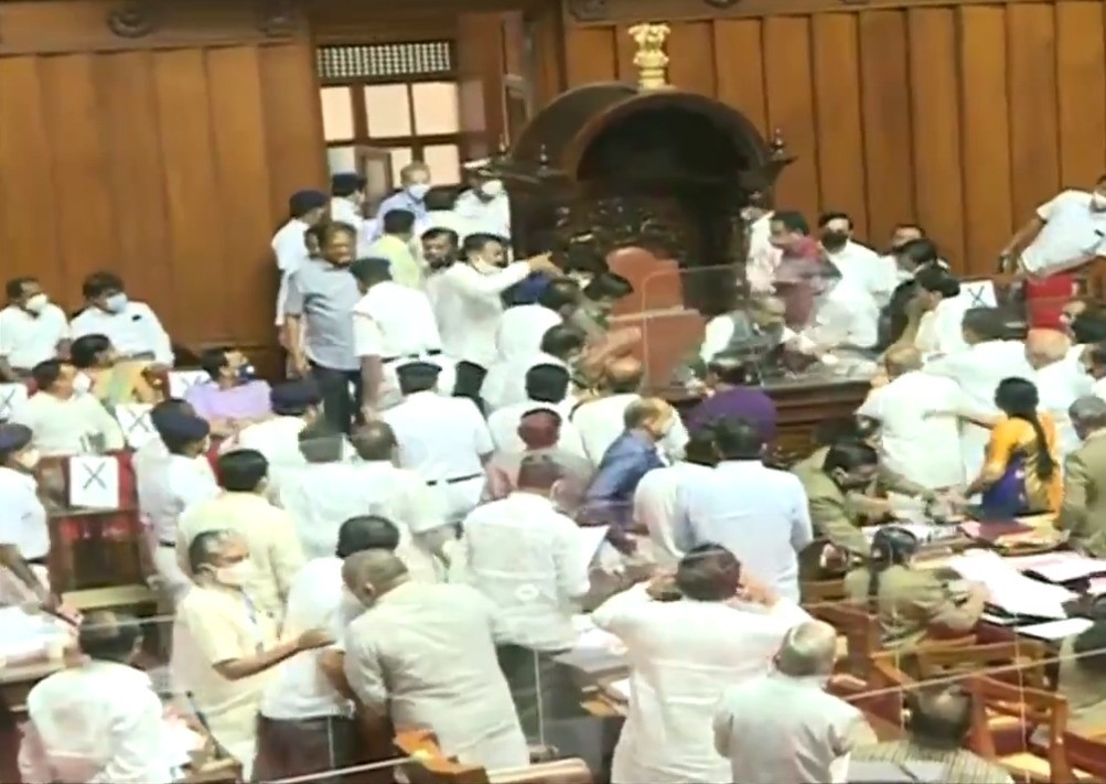 Uproar in the Karnataka Legislative Council over the cow protection law, the Deputy Chairman was forcibly removed from the chair