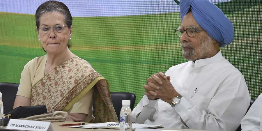 Meeting of veteran Congress leaders continues at Sonia Gandhi's residence