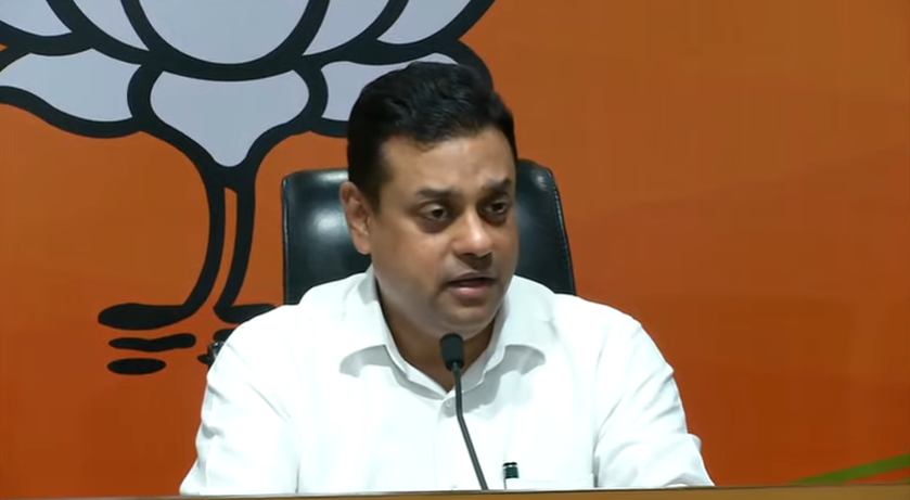 'राहुल गांधी एक ट्विटर ट्रोलर फैलाते हैं भ्रम'- संबित(bjp @ Twitter)