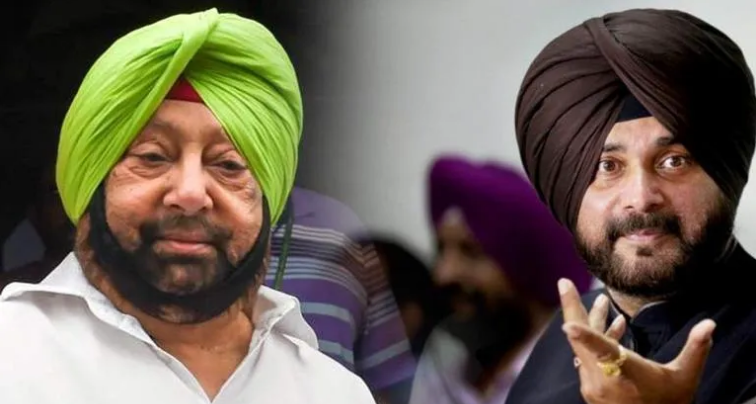 'पावर कट' पर सिद्धू का कैप्टन पर 'पावर पंच', ट्वीट कर दी सही दिशा में काम करने की सलाह (File Photo)