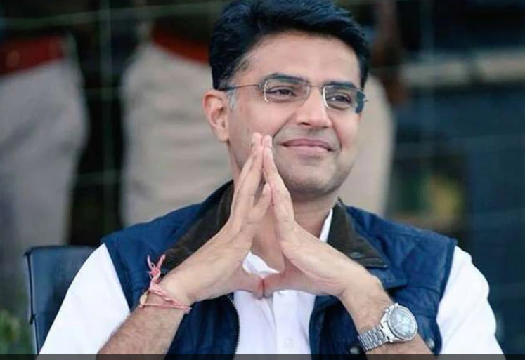 अचानक पायलट पहुंचे दिल्ली (File Photo)