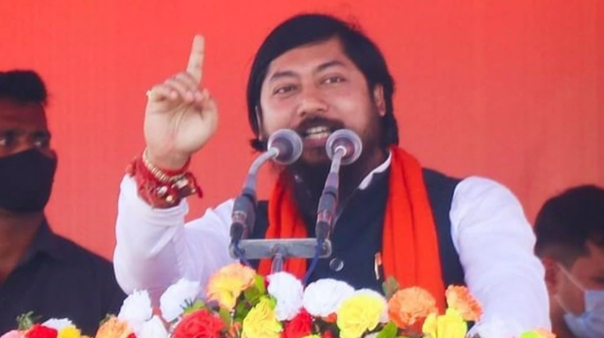 प्रामाणिक के जन्म स्थान को लेकर मचा हल्ला