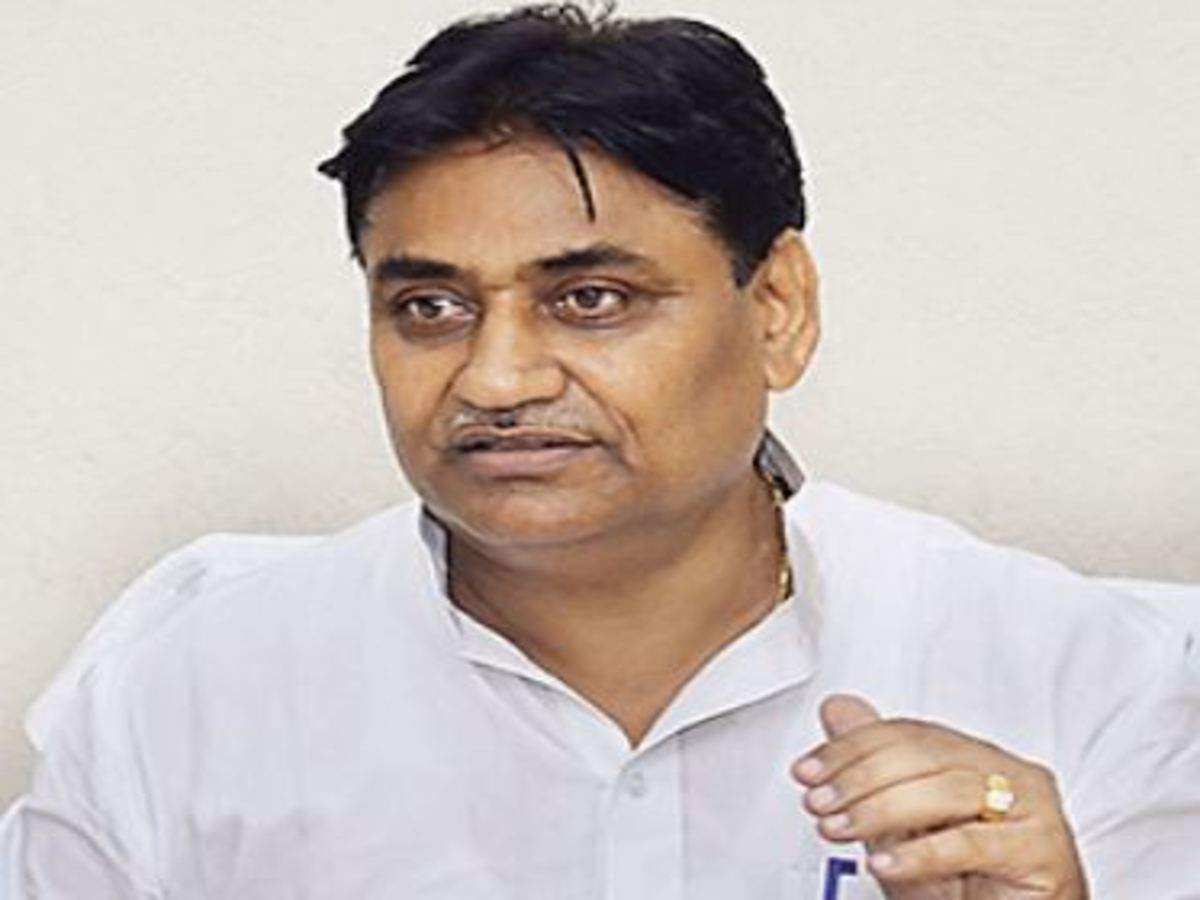 'अन्नदाता को मवाली कहना दुर्भाग्यपूर्ण(FILE PHOT)