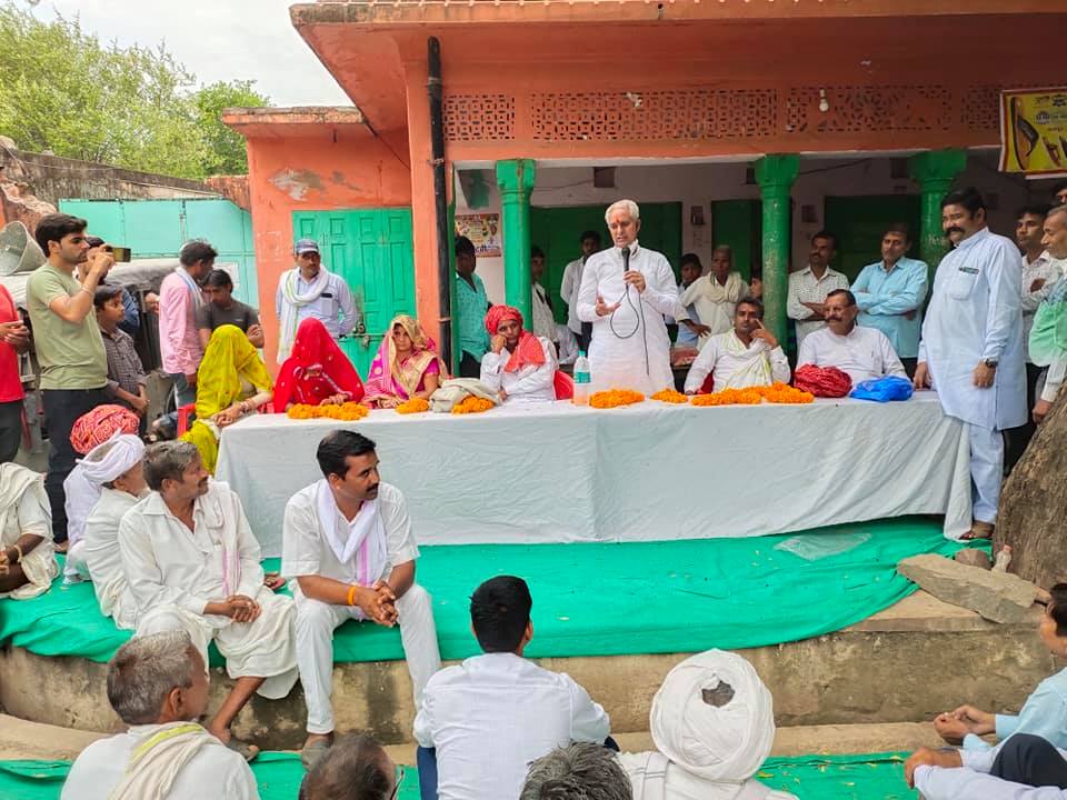 मंत्री परसादी लाल मीणा ने किया आचार संहिता का उल्लंघन