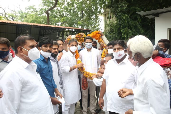 सचिन पायलट के आवास पर उमड़ा जनसैलाब(twitter)