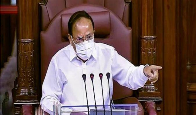 राज्यसभा में हंगामा कर रहे TMC के 6 सांसद दिनभर के लिए सस्पेंड(FILE PHOTO)