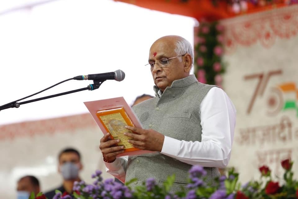 रूपाणी की पूरी टीम की विदाई तय!