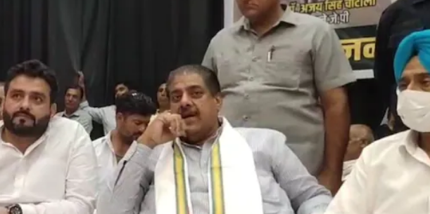 चौटाला बोले- कृषि कानूनों का समाधान इस्तीफा है तो 10 MLA मेरी जेब में