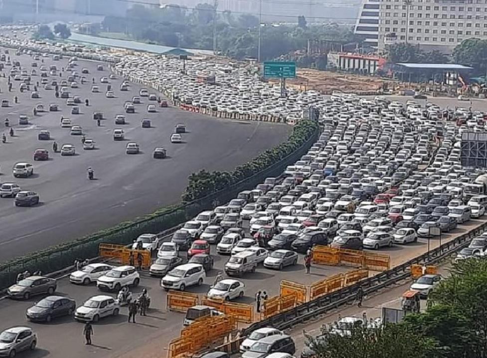 किसानों का भारत बंद का दिखने लगा असर(ANI)