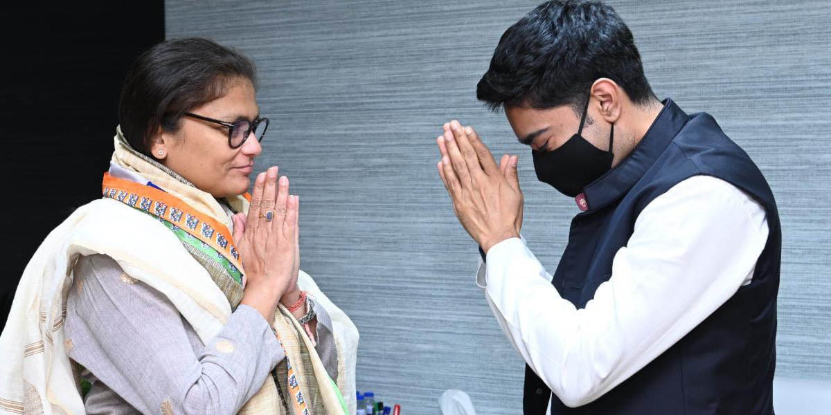 कांग्रेस का हाथ छोड़ने वाली सुष्मित देव को मिला इनाम