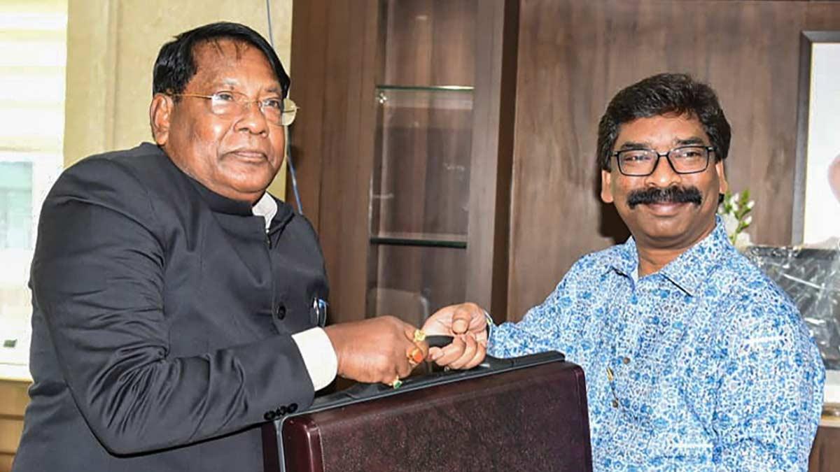 हेमंत सोरेन के बाद मंत्री उरांव का विवादित बयान(fIILE PHOTO)