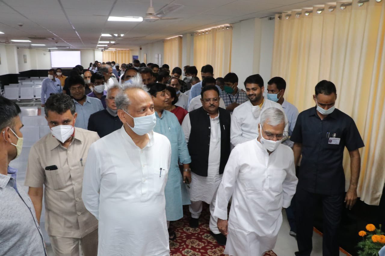 fbfkuidvgसचिवालय को मिली 5 स्टार होटल जैसे स्वागत कक्ष की सौगातaijrge