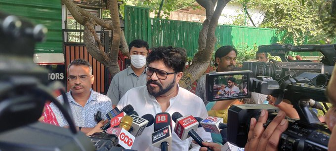 बाबुल सुप्रियो ने सांसद पद से दिया इस्तीफा