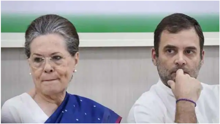 16 अक्टूबर को होगी कांग्रेस कार्यसमिति की बैठक, G-23 ग्रुप के निशाने पर रहेगा गांधी परिवार!: कांग्रेस की ‘कलह’ के बीच 16 अक्टूबर को होगी कार्य समिति की बैठक, कांग्रेस का असंतुष्ट G-23 गुट काफी लंबे समय से कर रहा था मांग, कपिल सिब्बल ने तो प्रेस वार्ता कर उठाई थी जल्द बैठक बुलाने की मांग, गुलाम नबी आजाद ने भी सोनिया गांधी को इस मांग को लेकर लिखा था पत्र, अब 16 अक्टूबर को सुबह 10 बजे कांग्रेस मुख्यालय में होगी कार्यसमिति की बैठक, इसमें कांग्रेस अध्यक्ष के चुनाव, आपसी खींचतान, पार्टी को छोड़ते युवा चेहरों और पंजाब प्रकरण पर चर्चा होना तय, G-23 ग्रुप कांग्रेस का स्थाई अध्यक्ष बनाने और पार्टी के अहम फैसलों में हिस्सेदारी की कर रहा है मांग