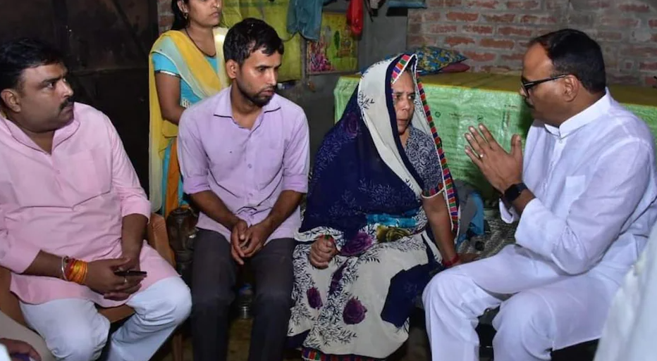 लखीमपुर खीरी हिंसा में मारे गए बीजेपी कार्यकर्ताओं को मिलेगा शहीद का दर्जा