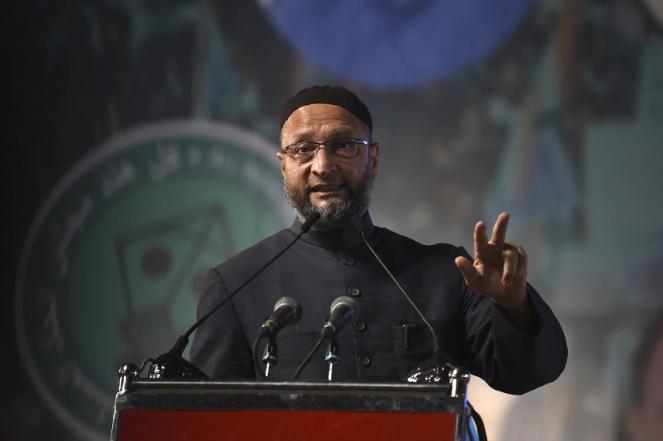 क्या ओवैसी से डर गई सरकार!