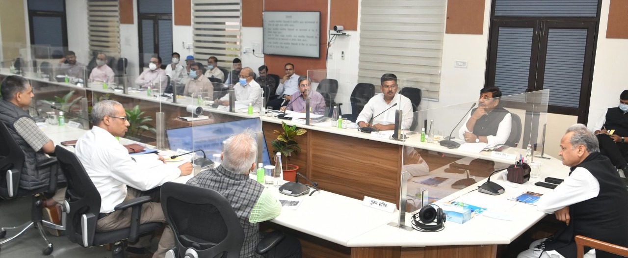 बेरोजगार युवाओं को सीएम गहलोत की बड़ी सौगात