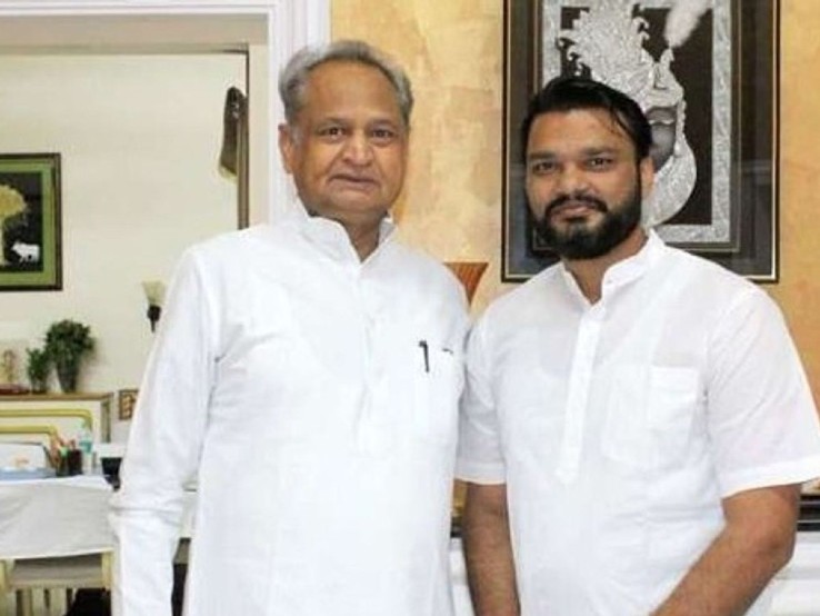 सीएम गहलोत के OSD को हाईकोर्ट की बड़ी राहत