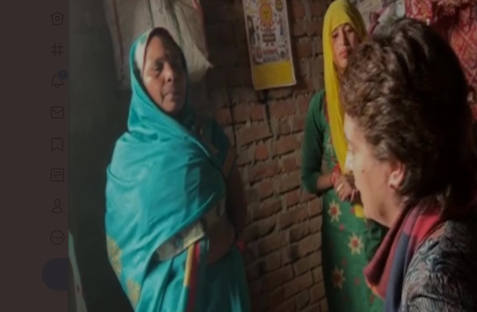 फिरोजाबाद में प्रियंका गांधी के शक्ति संवाद में उमड़ी हजारों महिलाएं