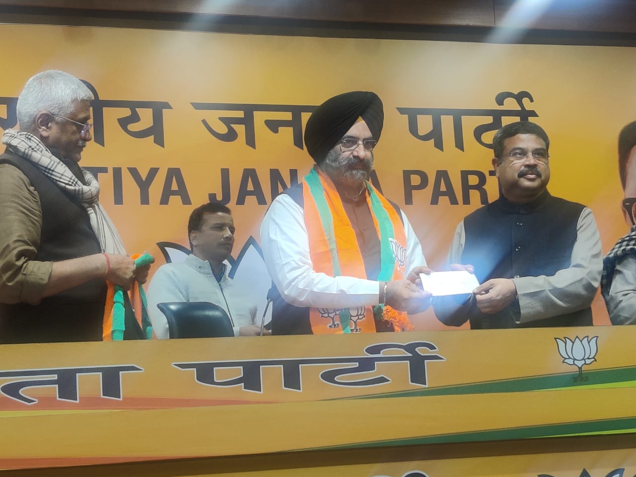 मनजिंदर सिंह सिरसा ने जॉइन की BJP