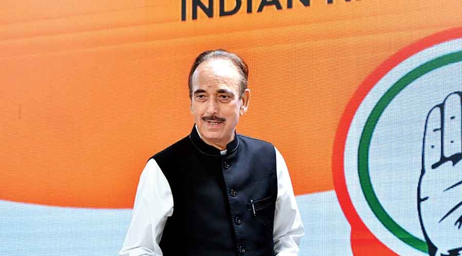 सियासी अटकलों को आजाद का विराम!