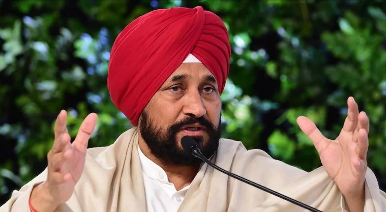 किसानों के बाद आंगनबाड़ी वर्करों को सीएम चन्नी ने दी सौगात