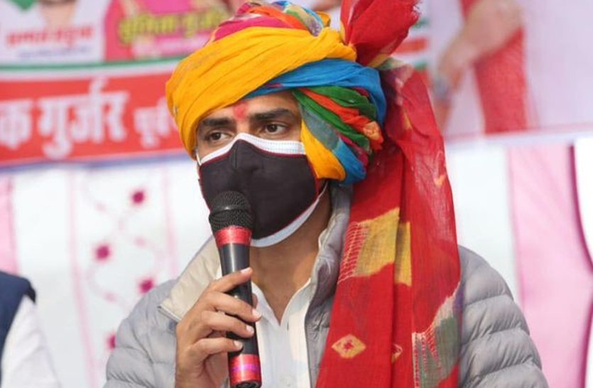 पायलट आज बानसूर में शहीद हंसराज गुर्जर की प्रतिमा का करेंगे अनावरण