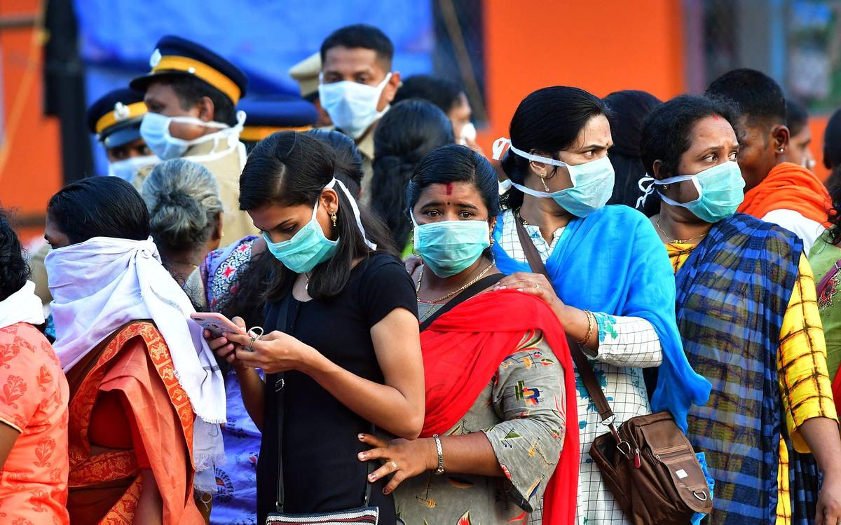 कोरोना की देशभर में बेकाबू रफ्तार लगातार है जारी