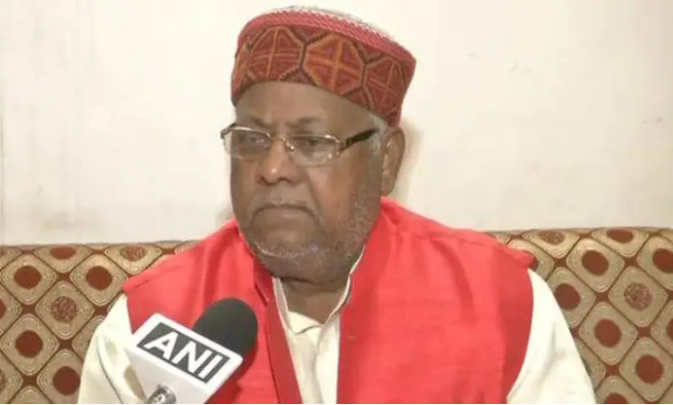 पूर्व बीजेपी सांसद का भरी सभा में ऐलान