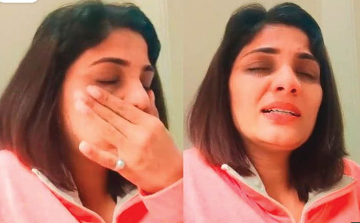 LIVE में रोईं नेहा