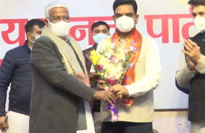 यूपी ATS के आईजी रहे असीम अरुण हुए बीजेपी में शामिल