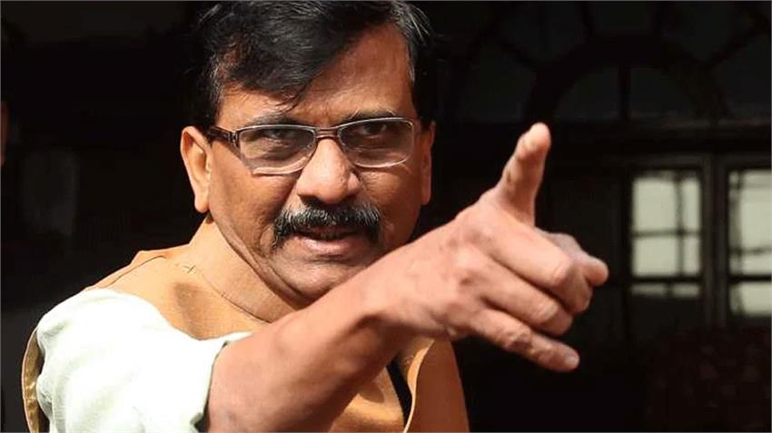 राउत का बड़ा दावा- योगी के 10 और मंत्रियों का होगा इस्तीफा